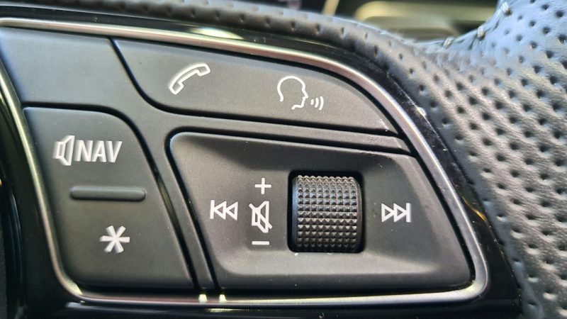 AUDI A5 Sportback TFSI 190CV S Line control de telefono por bluetooth en el volante