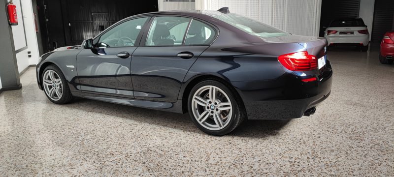 BMW Serie 5 520D 4p, lateral