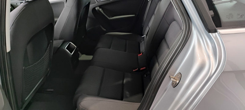 AUDI A4 2.0 TDI 150CV Multitronic S Line Edition asientos traseros