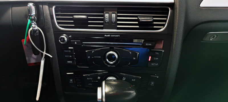 AUDI A4 2.0 TDI 150CV Multitronic S Line Edition vista panel