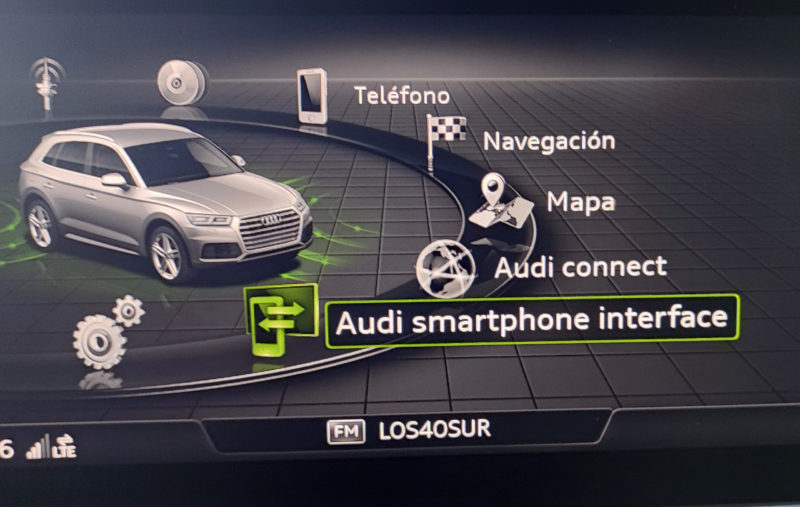 AUDI Q5 S line 2.0 TDI quattro smartphone interface